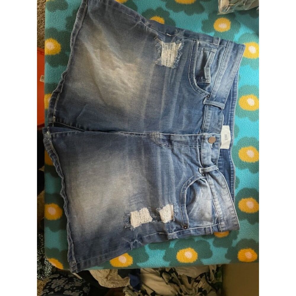 BKE Womens shorts size 34